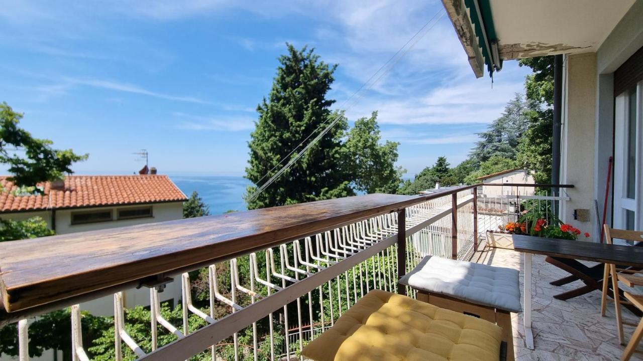 Sea Breeze - Barcola Apartment Trieste Bagian luar foto