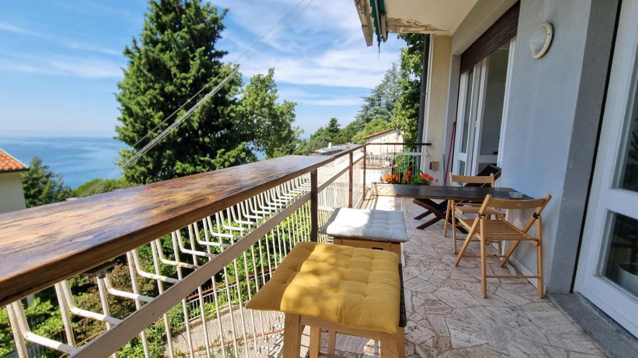 Sea Breeze - Barcola Apartment Trieste Bagian luar foto